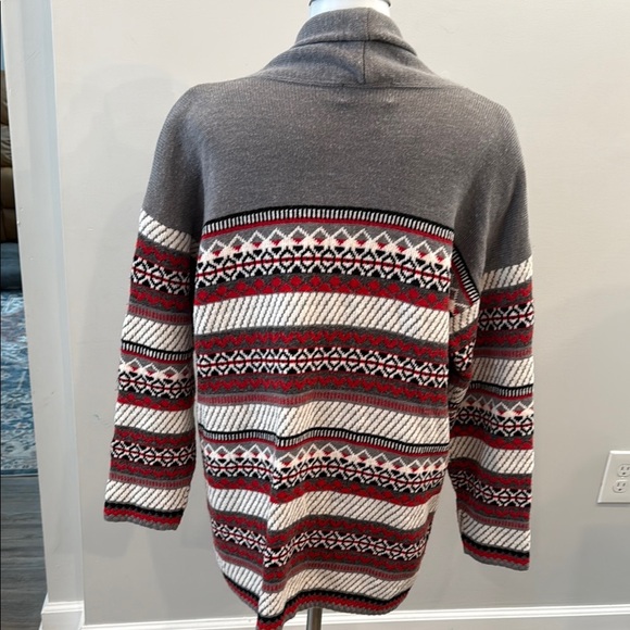 Cappagallo Medium Wool Blend Grey Red Cardigan Toggle Sweater Fair Isle Pattern - Picture 6 of 10